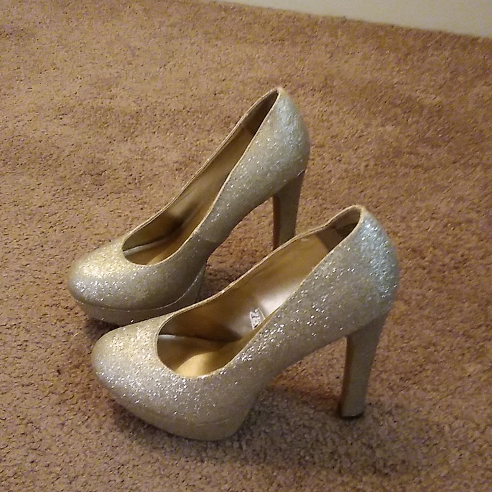 Gold sparkle heels